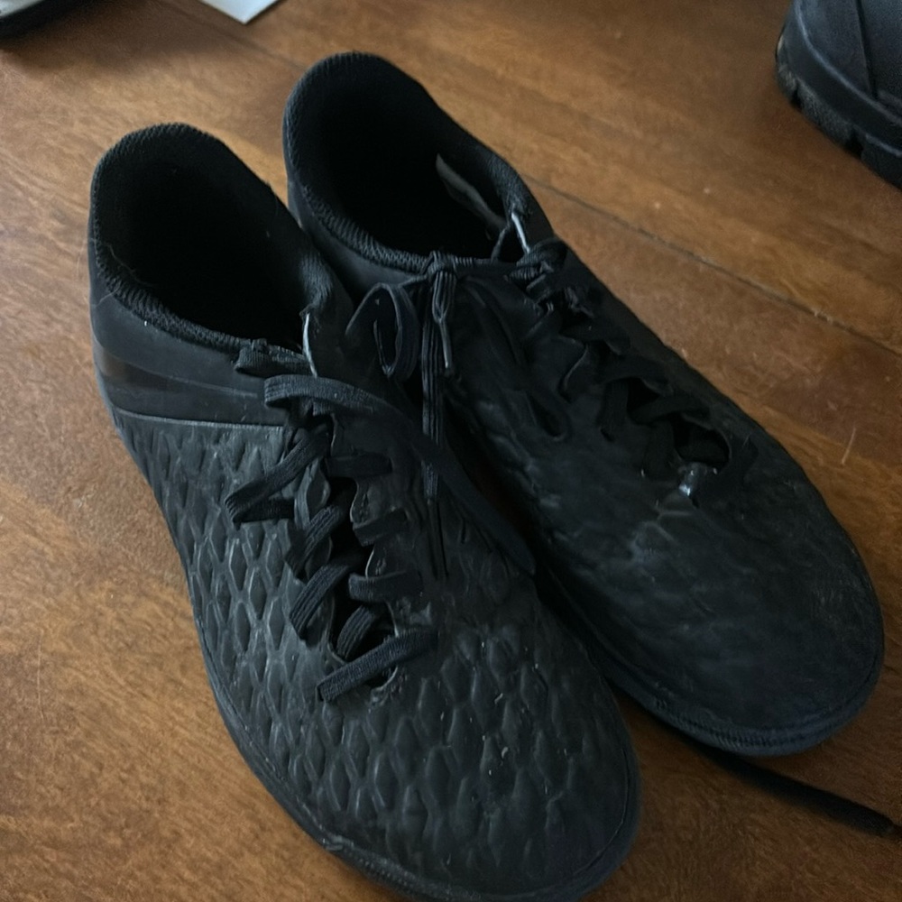 Nike Hypervenom indoor soccer shoes size 4.5